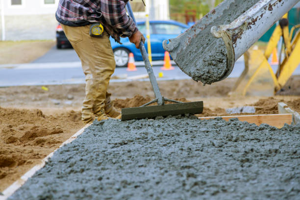 Best Best Concrete Contractor  in Kearney, MO